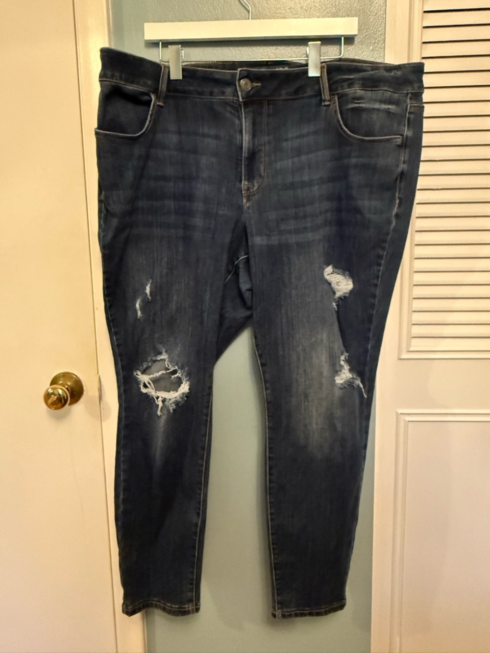 Maurices Dark Wash Distressed Women’s jeggings